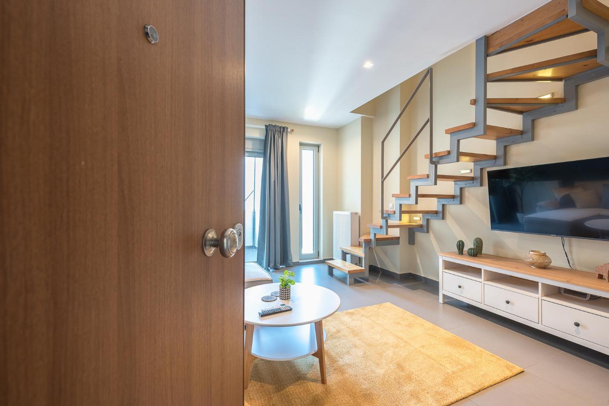 Artistic 2br Maisonette: An Architectural Delight Apartment *