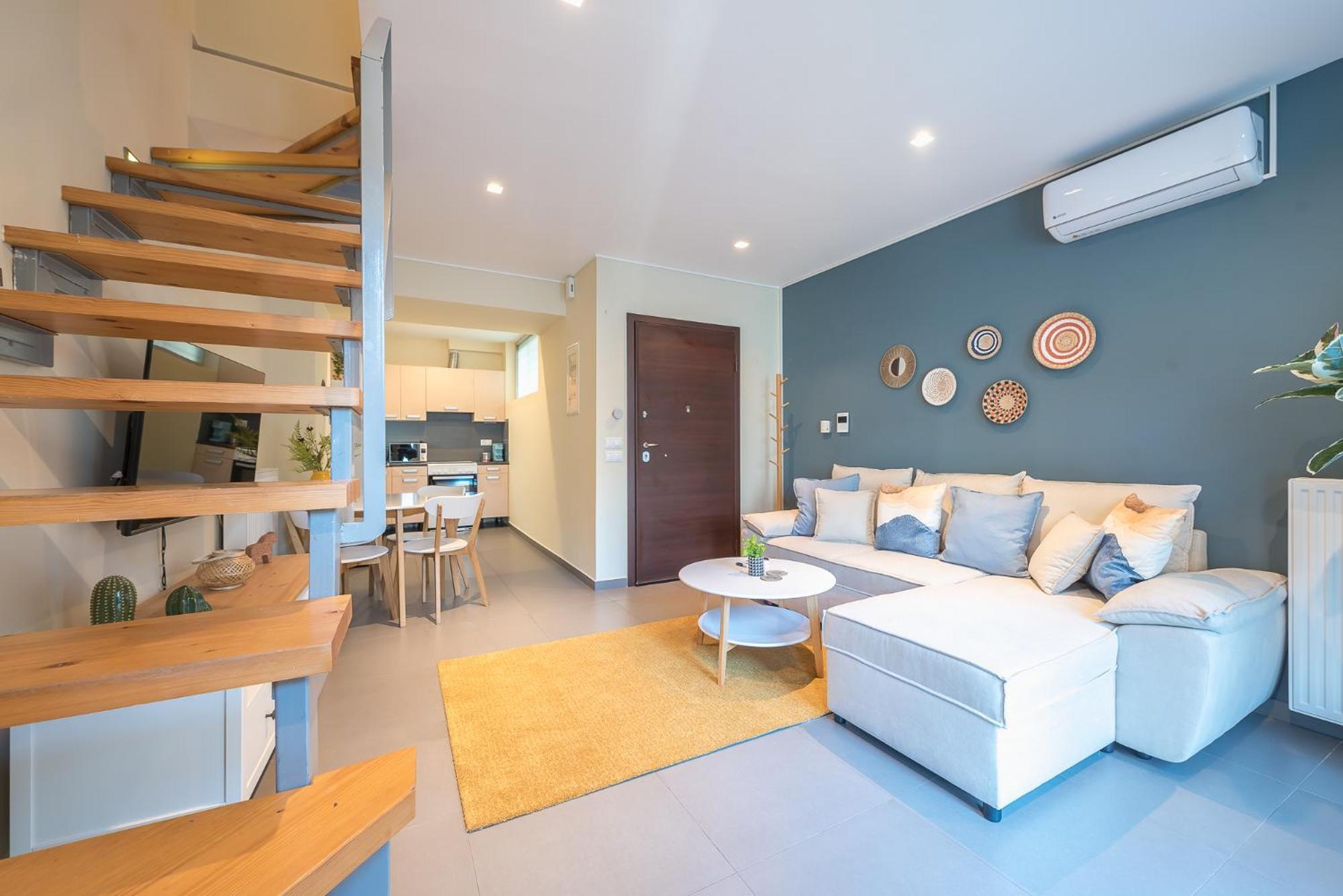 Apartment Artistic 2br Maisonette: An Architectural Delight