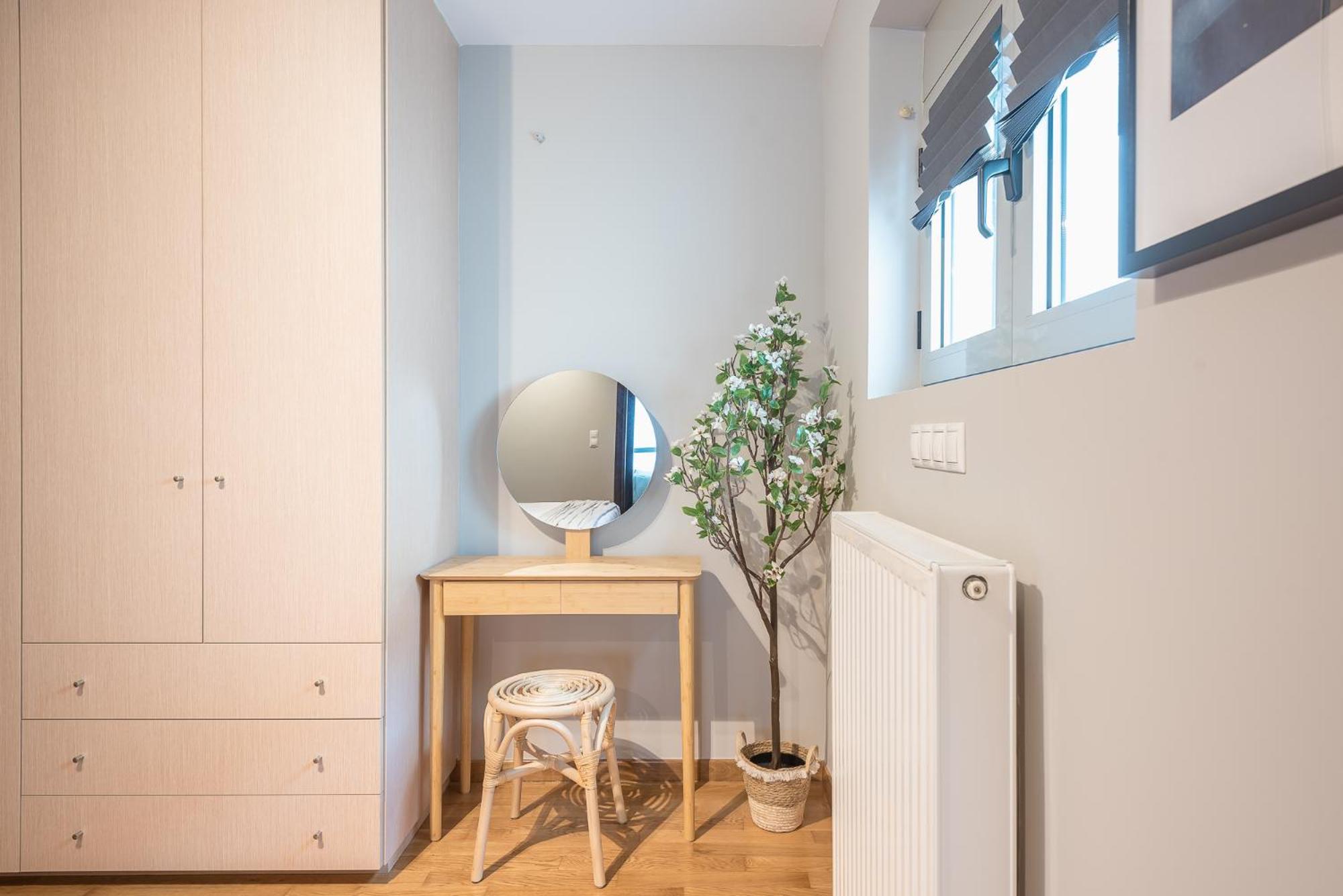 Artistic 2br Maisonette: An Architectural Delight Apartment