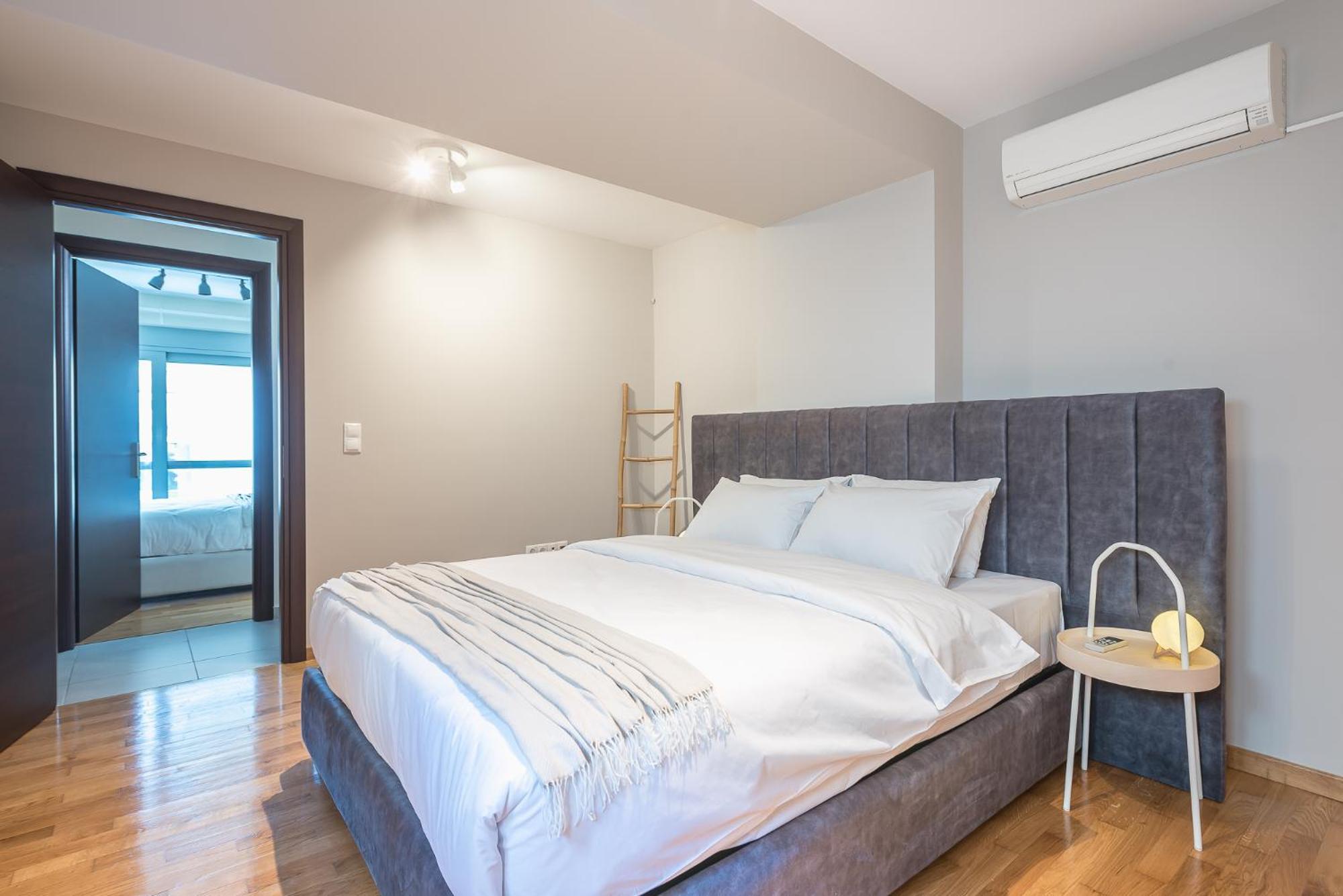 Apartment Artistic 2br Maisonette: An Architectural Delight *