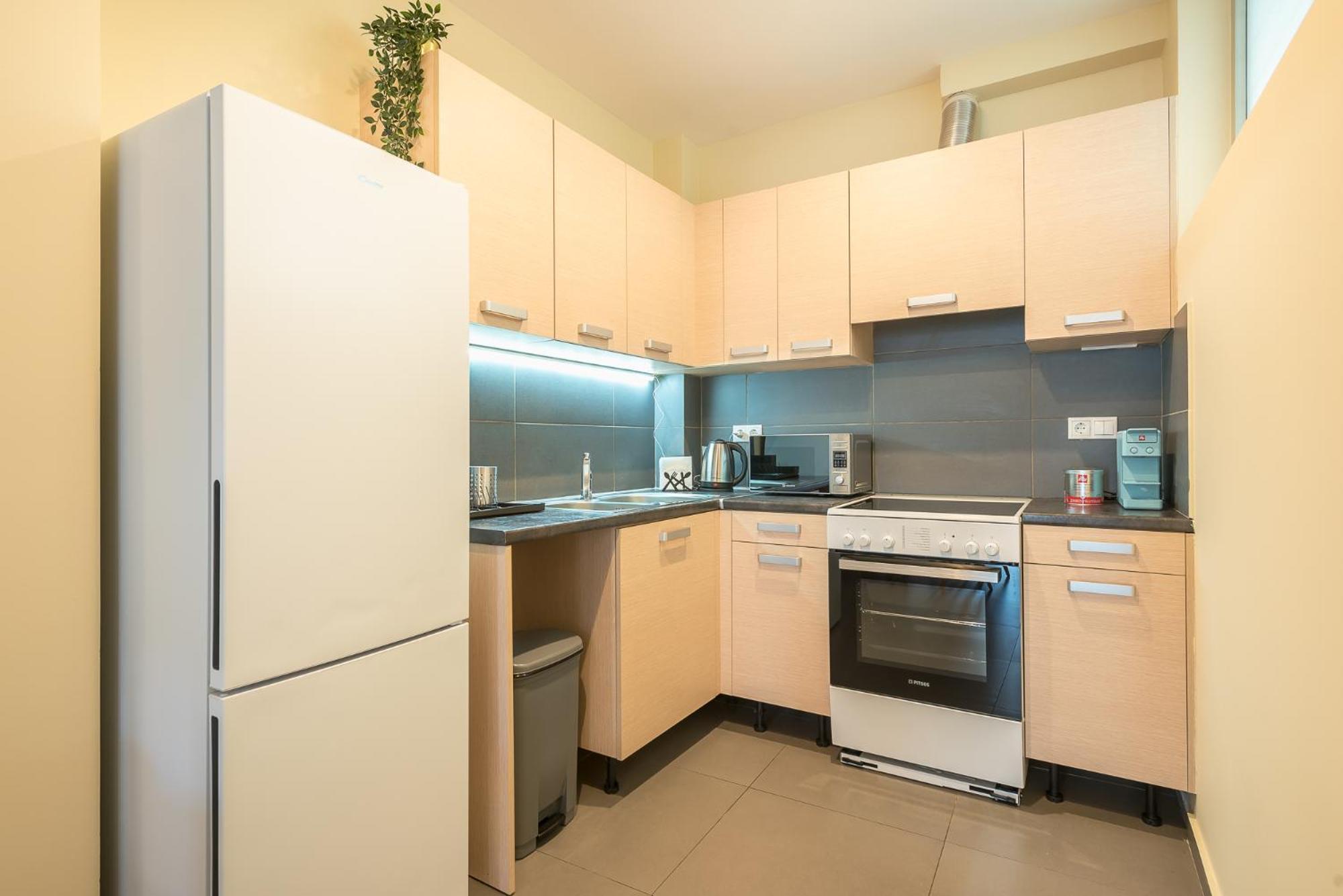 Artistic 2br Maisonette: An Architectural Delight
