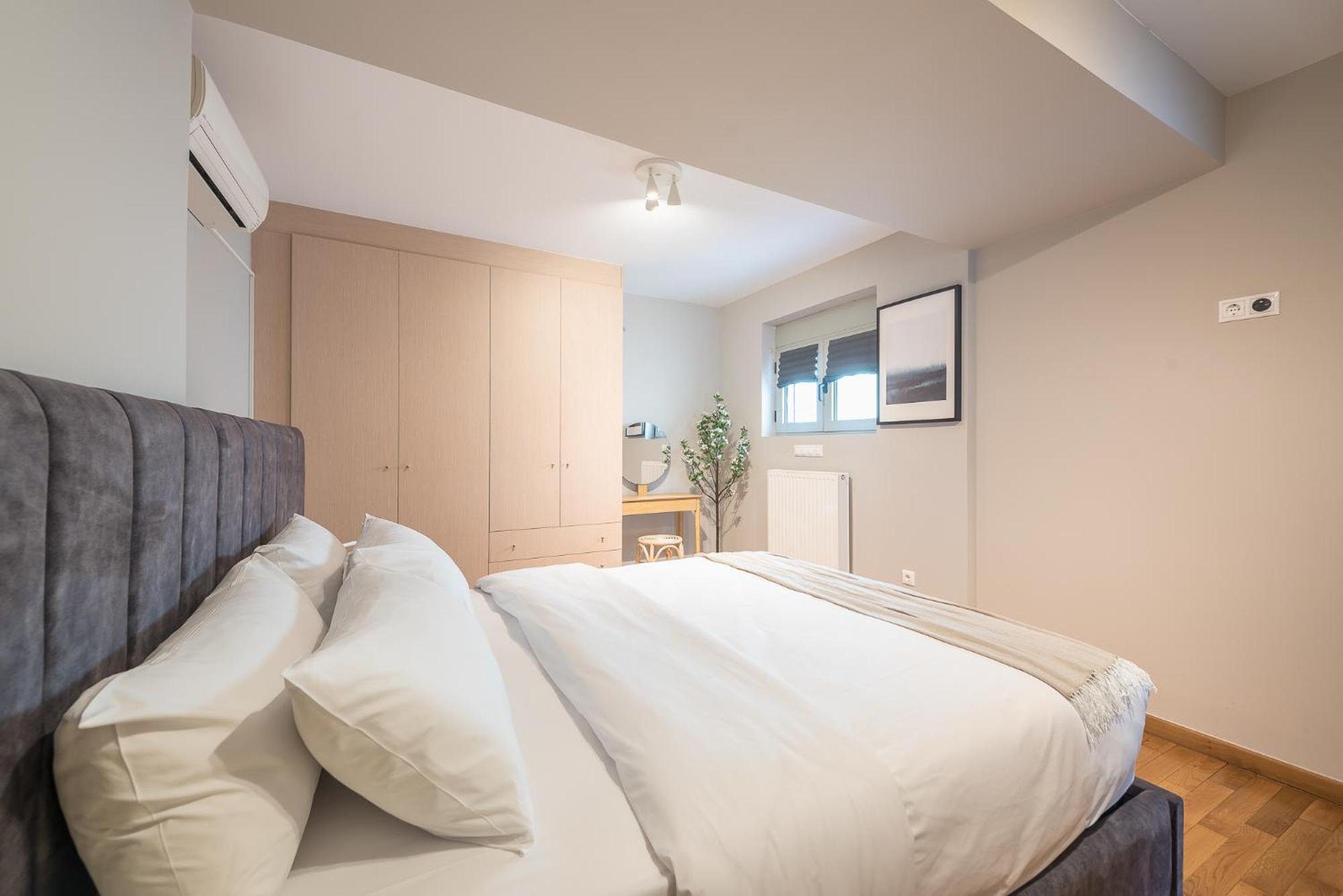 Artistic 2br Maisonette: An Architectural Delight Apartment *