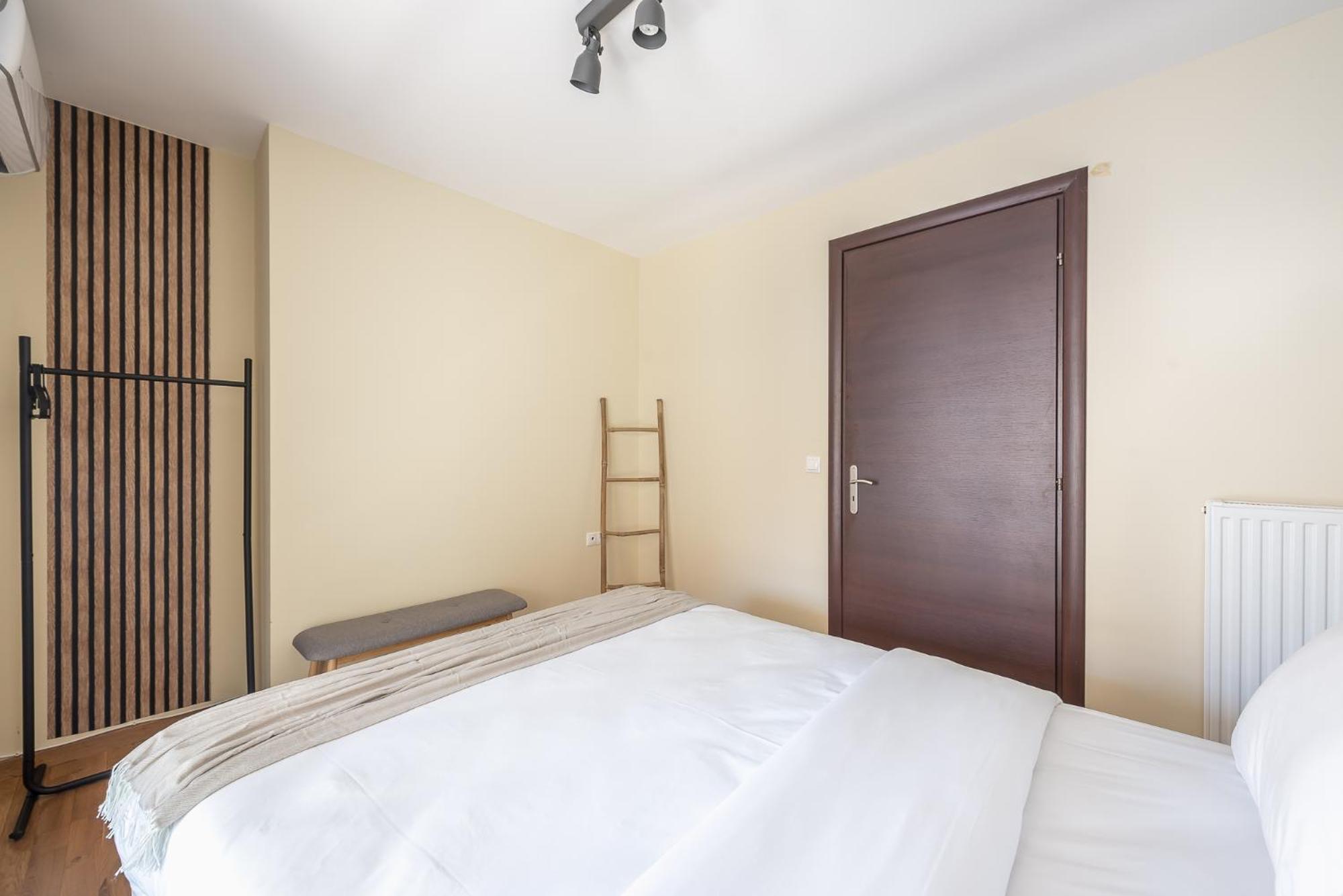 Artistic 2br Maisonette: An Architectural Delight Athens